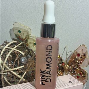 Rodial Pink Diamond Lifting Oil in Soft Pink Box